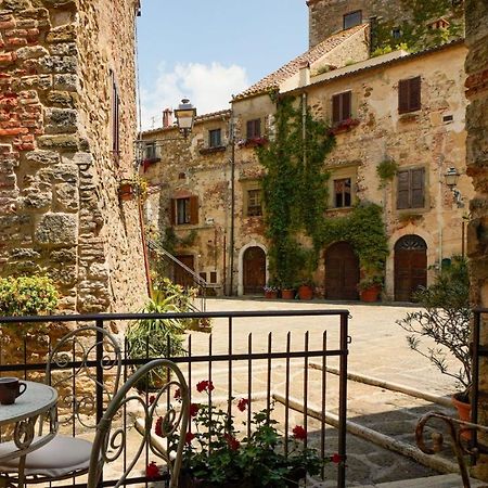 Inn Piazza In Montemerano, The Heart Of Tuscany Eksteriør bilde