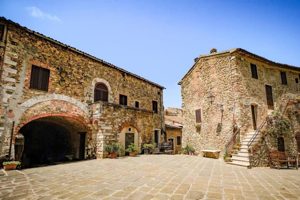 Inn Piazza In Montemerano, The Heart Of Tuscany Eksteriør bilde