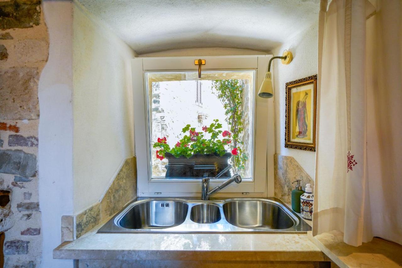 Inn Piazza In Montemerano, The Heart Of Tuscany Eksteriør bilde